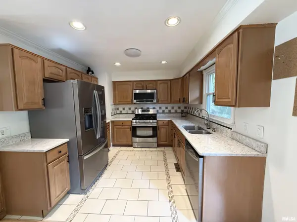 54 PARKWOOD RD, Carbondale, IL 62902