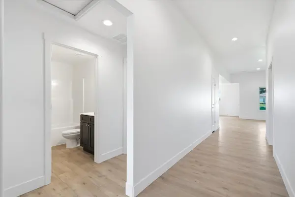 36 W 12th St, Deer Park, WA 99006