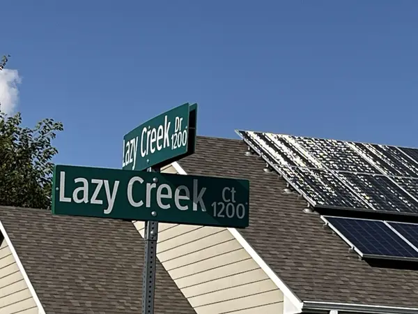 1208 Lazy Creek Ct, Newton, KS 67114