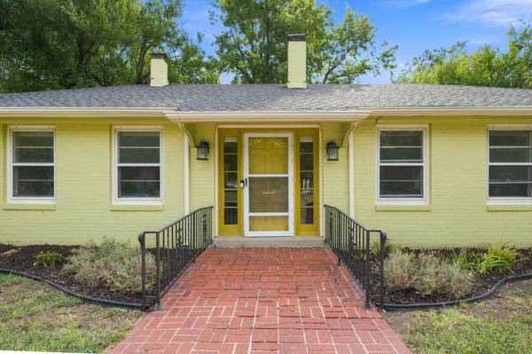 230 N Edgemoor, Wichita, KS 67208