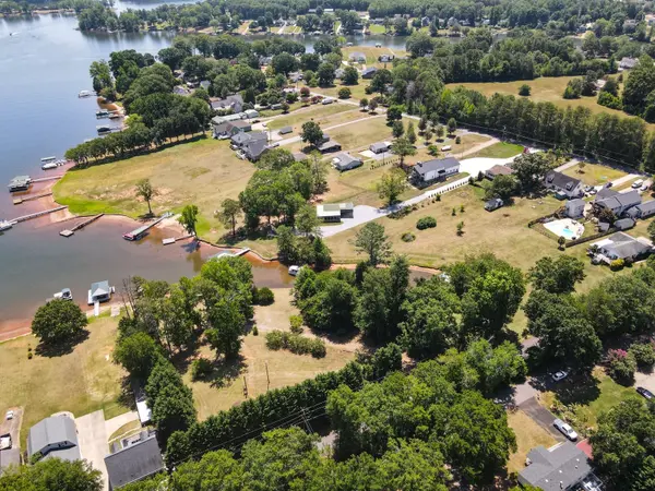 322/326 Crow RD, Inman, SC 29349