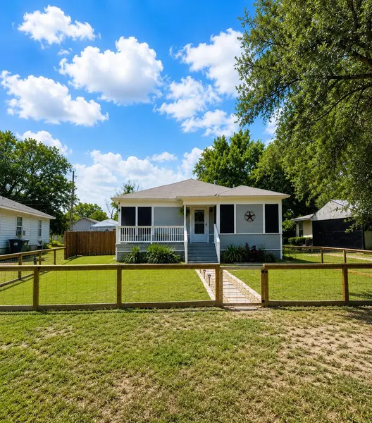 505 Lee ST, Smithville, TX 78957
