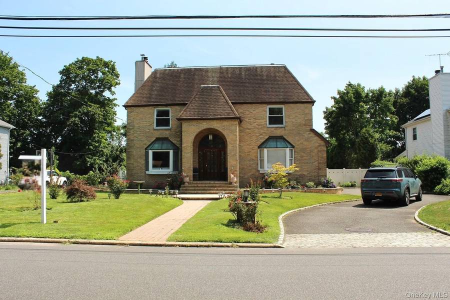 280 Park AVE, Westbury, NY 11590