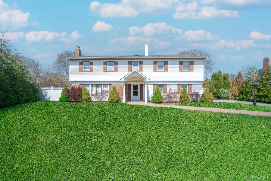 9 Michael CT, Centereach, NY 11720