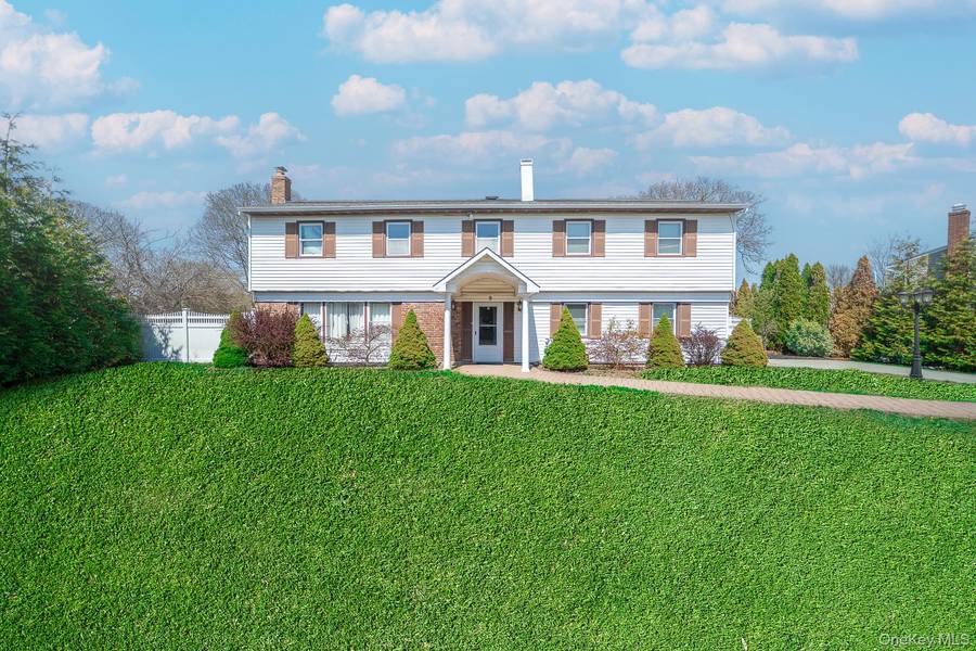9 Michael CT, Centereach, NY 11720