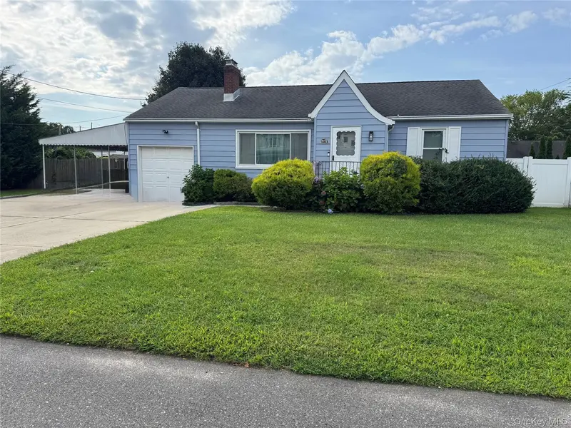 1603 2nd ST, West Babylon, NY 11704