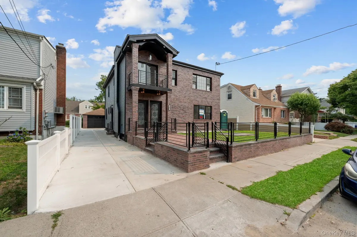 14027 247th ST, Rosedale, NY 11422