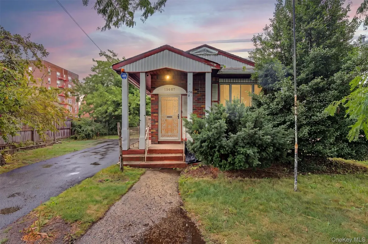 156-07 N Conduit AVE, Jamaica, NY 11434