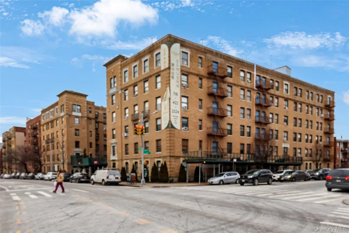 14809 Northern BLVD #5J, Flushing, NY 11354