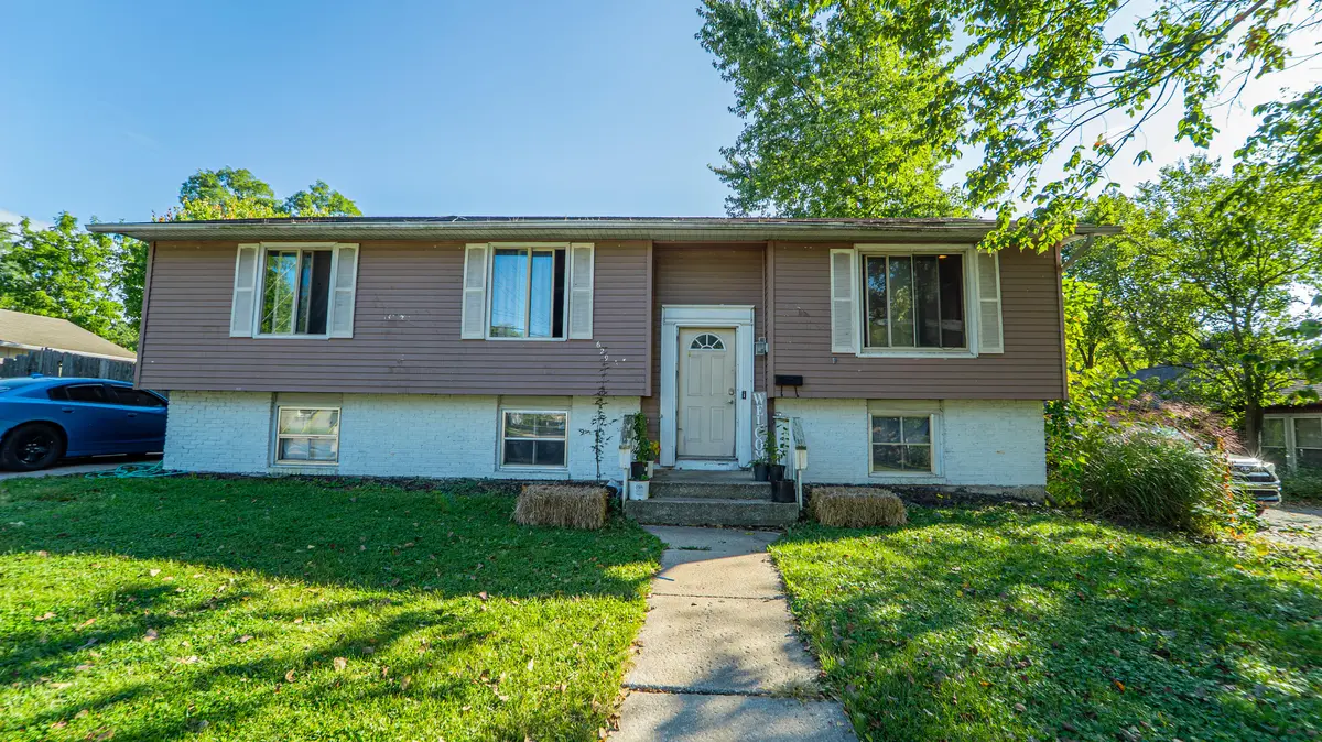 629 W South Street, Crown Point, IN 46307