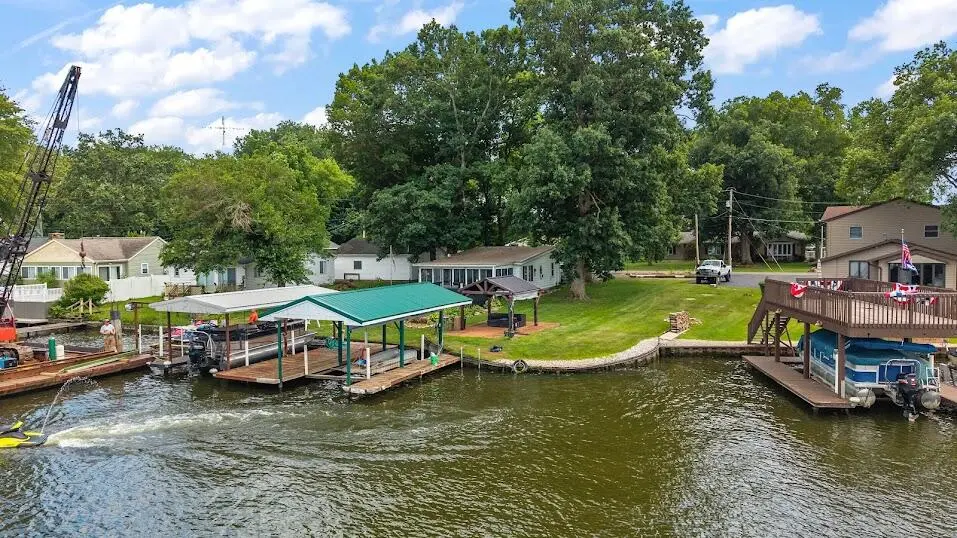 5008 E Shady Point DR, Monticello, IN 47960