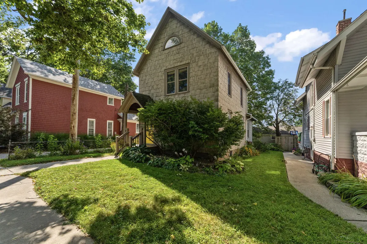 255 Jefferson ST, Valparaiso, IN 46383