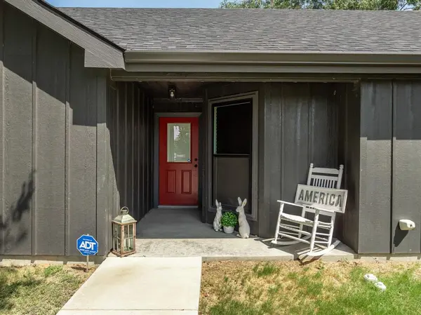 100 Hoover Avenue, Whitney, TX 76692