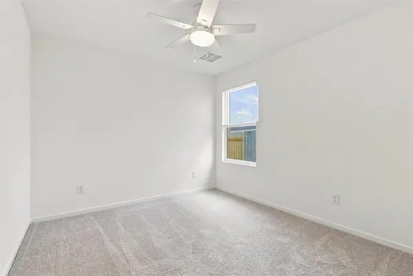 432 Jones Beach LN, Jarrell, TX 76537
