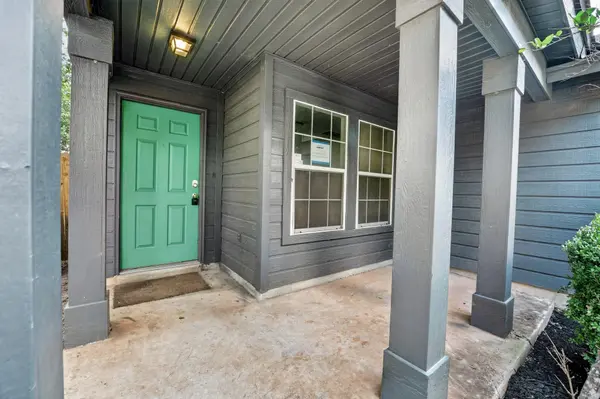1422 Meadow PKWY, San Marcos, TX 78666