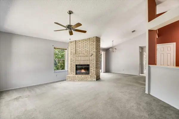 701 W Custers Creek BND, Pflugerville, TX 78660