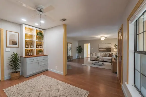 106 N Avenue C, Johnson City, TX 78636