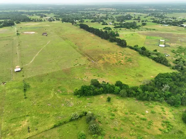 1450 Cattlemens Row #Tract 3, Lockhart, TX 78644