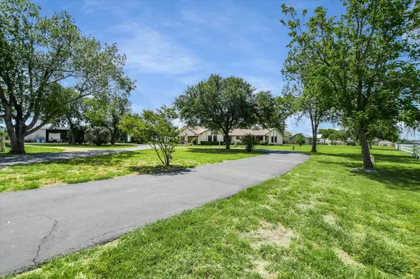 7 Brenda LN, Round Rock, TX 78665