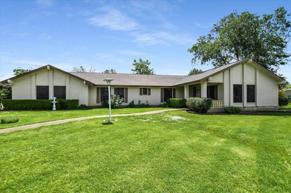 7 Brenda LN, Round Rock, TX 78665