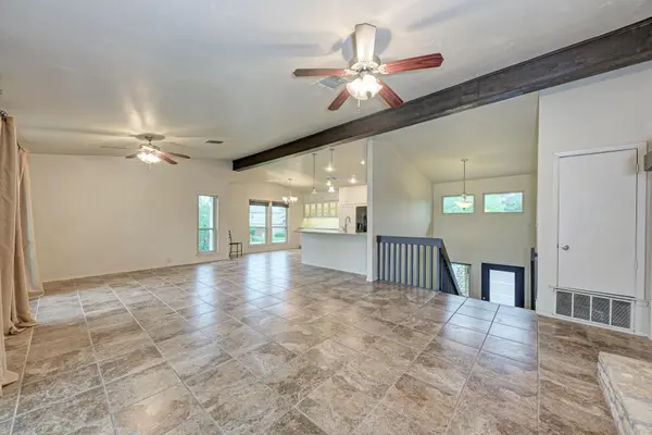 320 Lucy LN, Horseshoe Bay, TX 78657