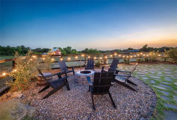112 Roanoak DR, Dripping Springs, TX 78620