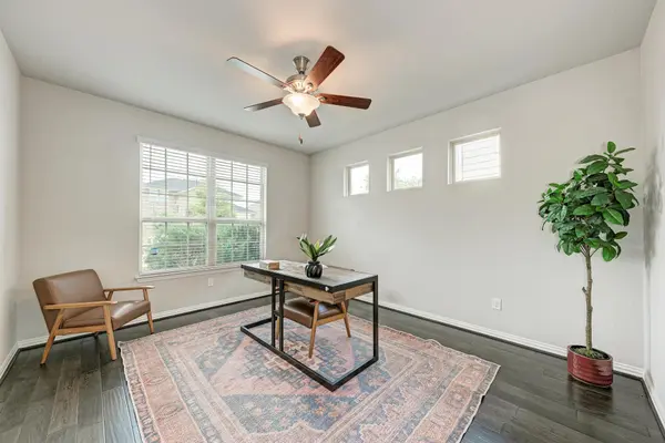 284 Everglade DR, Buda, TX 78610