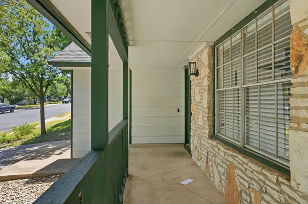 8400 Spring Valley DR, Austin, TX 78736
