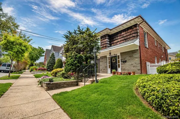 14-20 157th ST, Whitestone, NY 11357