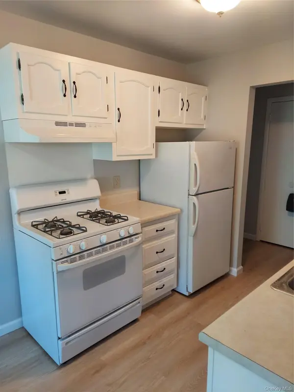 43 Doxbury LN #43, Suffern, NY 10901