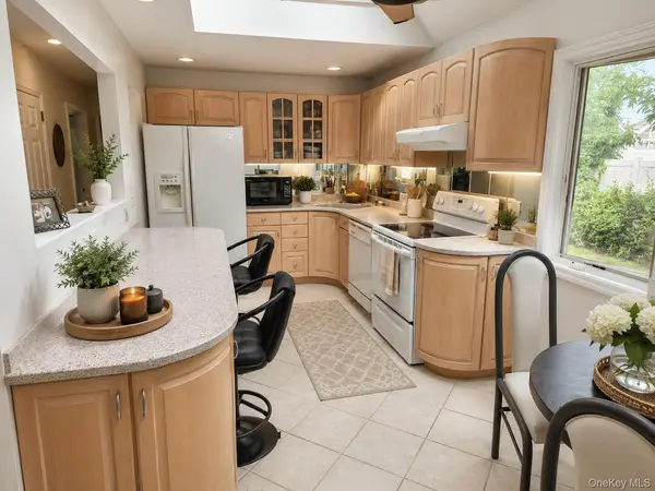 15 Nims AVE, West Babylon, NY 11704