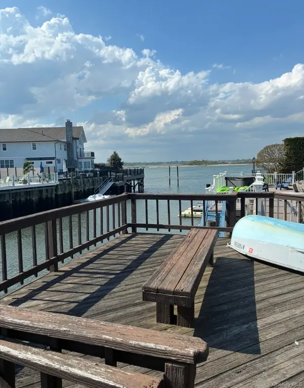 189 Scott DR, Atlantic Beach, NY 11509