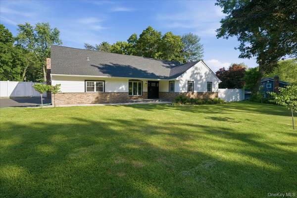 174 Warner RD, Huntington, NY 11743