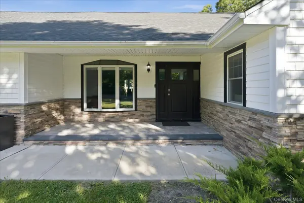 174 Warner RD, Huntington, NY 11743