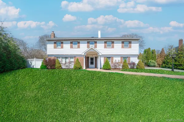 9 Michael CT, Centereach, NY 11720