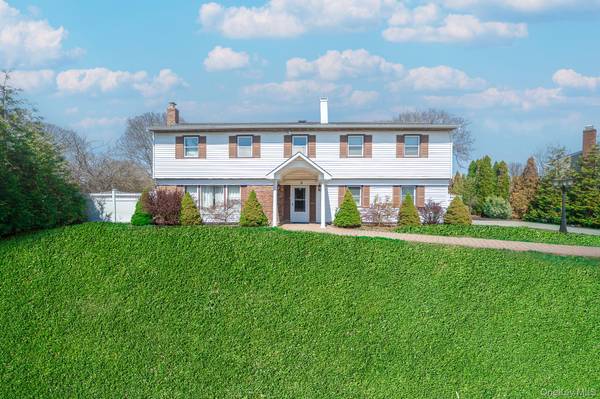 9 Michael CT, Centereach, NY 11720