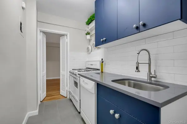 142-05 Roosevelt AVE #320, Flushing, NY 11354