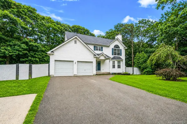 133 Cumberland ST, Mastic, NY 11950