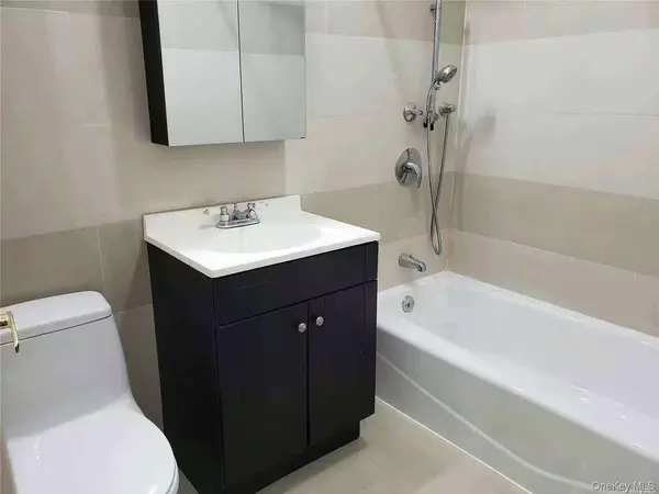 36-41 169th ST #3C, Flushing, NY 11358