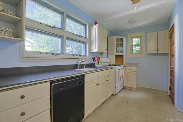 132 Church ST, Nanuet, NY 10954