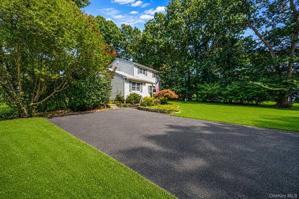 96 Oak street, Centereach, NY 11720