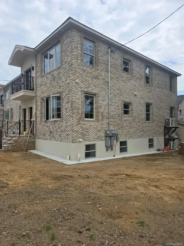 13055 123rd ST, South Ozone Park, NY 11420