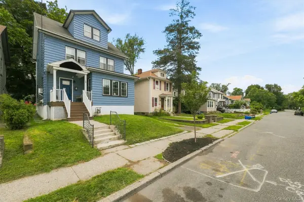 19 Forsythe PL, Newburgh, NY 12550