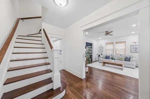 19 Forsythe PL, Newburgh, NY 12550