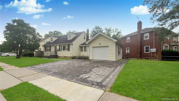 6 Harold AVE, Hempstead, NY 11550