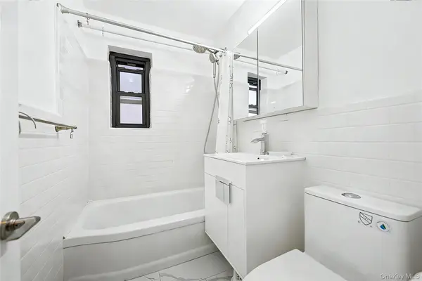3170 138th ST #5F, Flushing, NY 11354