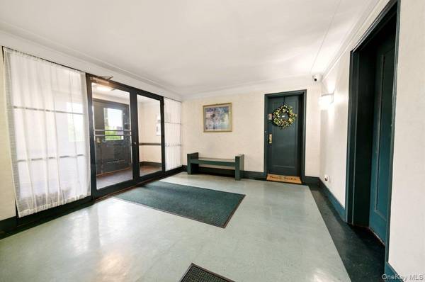 2600 Henry Hudson Pkwy #5B, Bronx, NY 10463