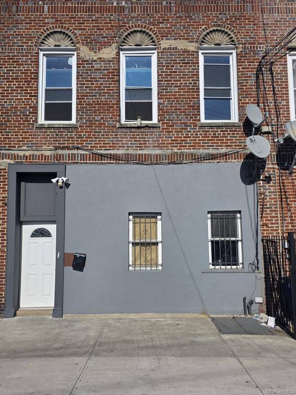 10407 177TH ST, Jamaica, NY 11433