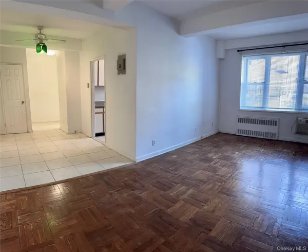 2 Sadore LN #1R, Yonkers, NY 10710