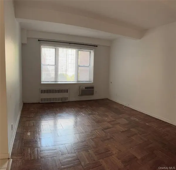 2 Sadore LN #1R, Yonkers, NY 10710